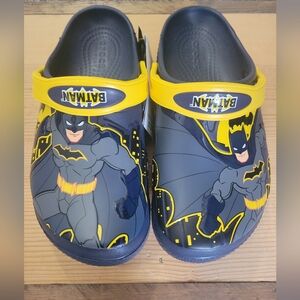 CROCS Batman Kids Clogs - Navy & Yellow Unisex Size J3 New